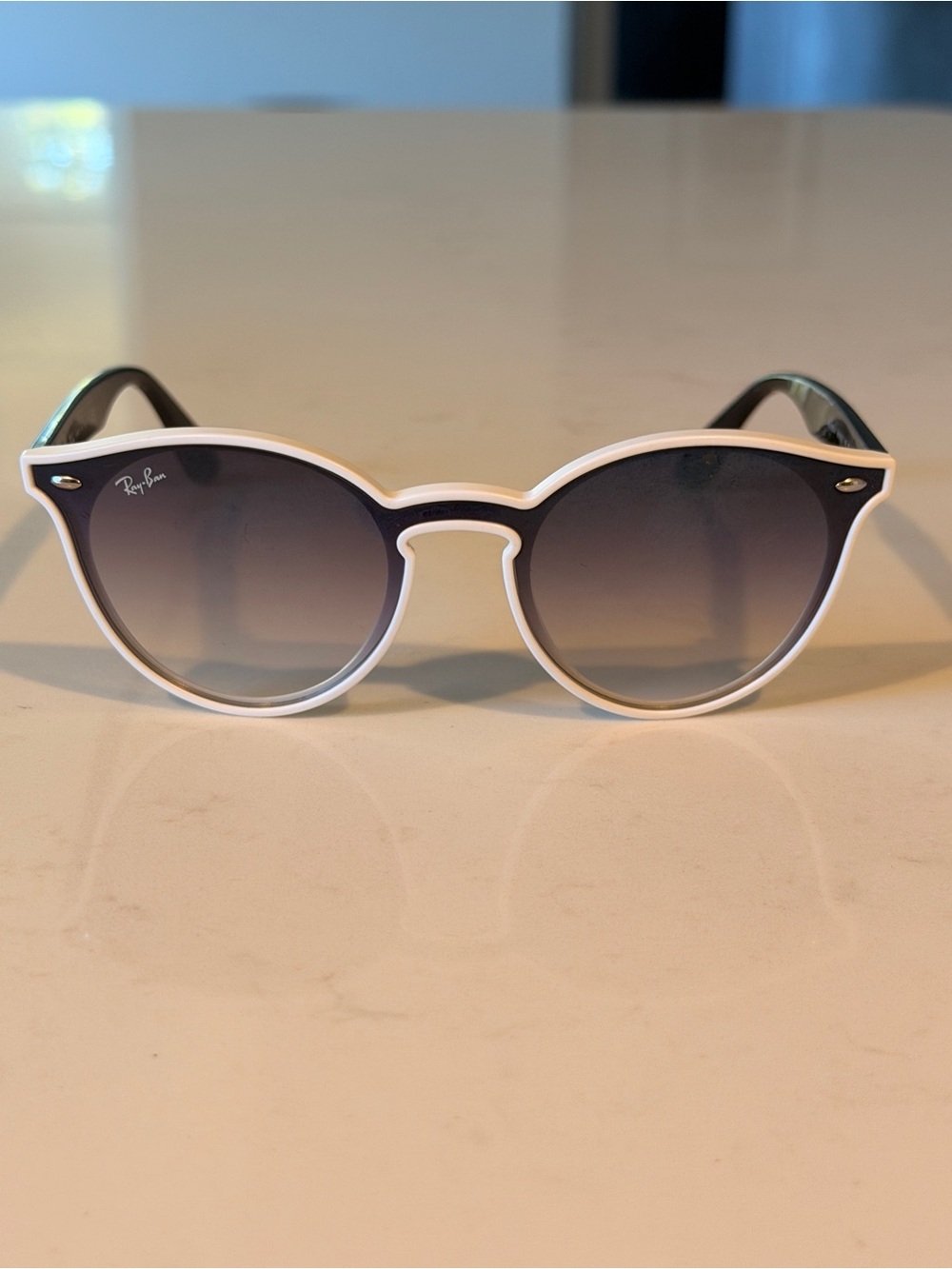 Ray-Ban Women's White Frame Black Gradient Lens Sunglasses